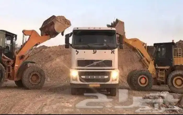 قلابات وبو كلينات حفر وترحيل للايجار 0