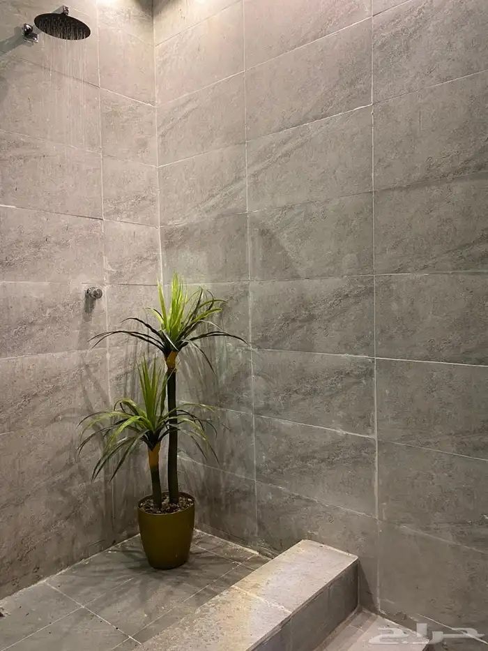 للبيع شاليه مكون من 3 اقسام على شارع 32 9