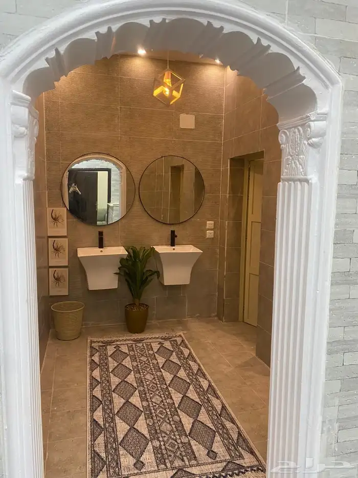 للبيع شاليه مكون من 3 اقسام على شارع 32 5