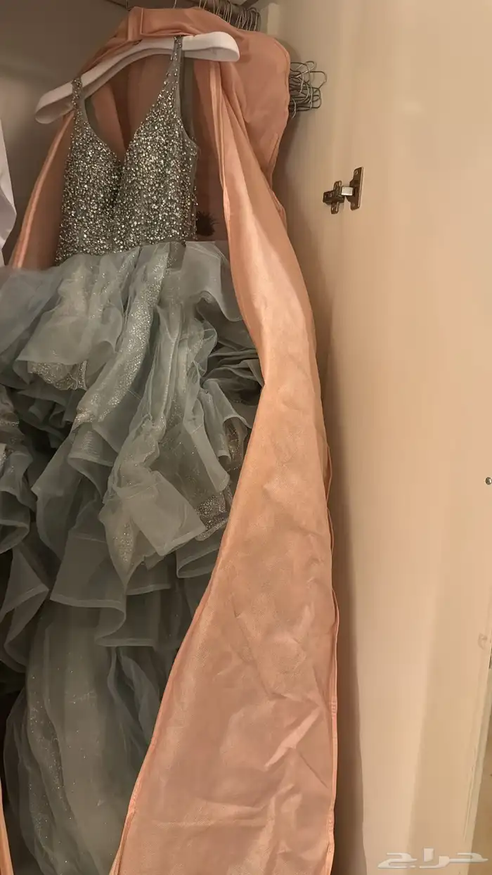 فستان من مصممه 1