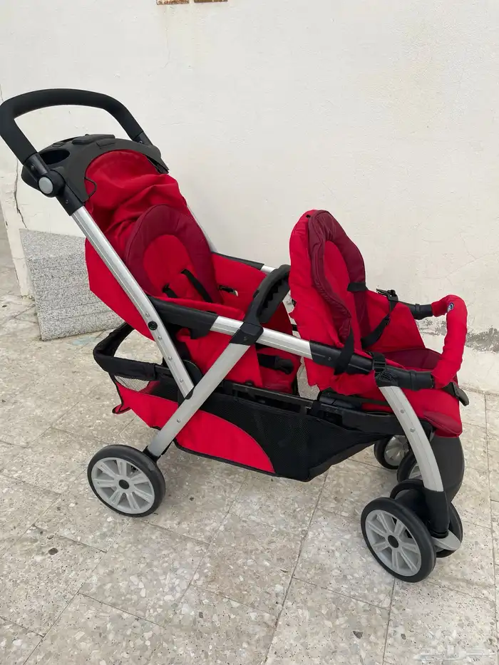 عربة اطفال نفرين ماركة شيكو الغنية عن التعريف 0