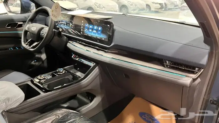 عرض خاص - فورد تيرتوى تيتانيوم 2025 سعودى بطاقه جمركيه . 11