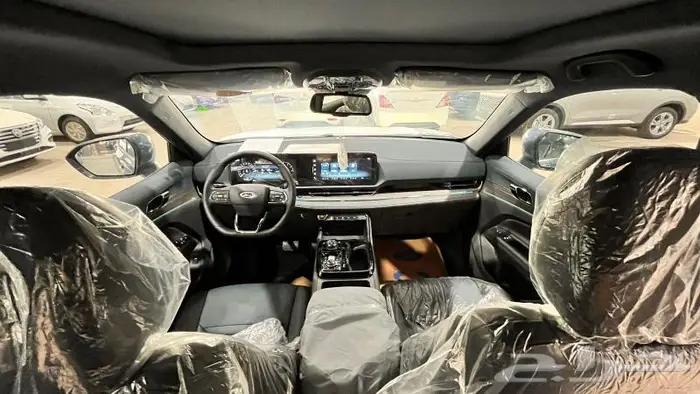 عرض خاص - فورد تيرتوى تيتانيوم 2025 سعودى بطاقه جمركيه . 12