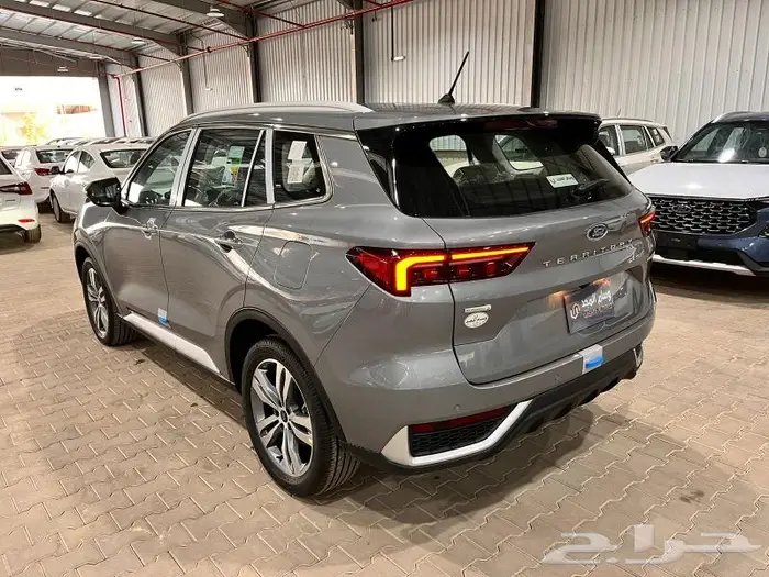عرض خاص - فورد تيرتوى تيتانيوم 2025 سعودى بطاقه جمركيه . 9