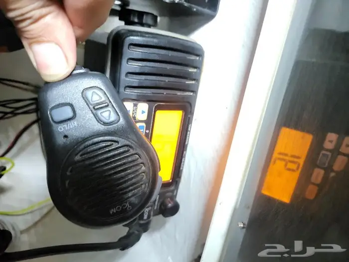 جهاز لاسلكي بحري ايكوم M422 icom 1