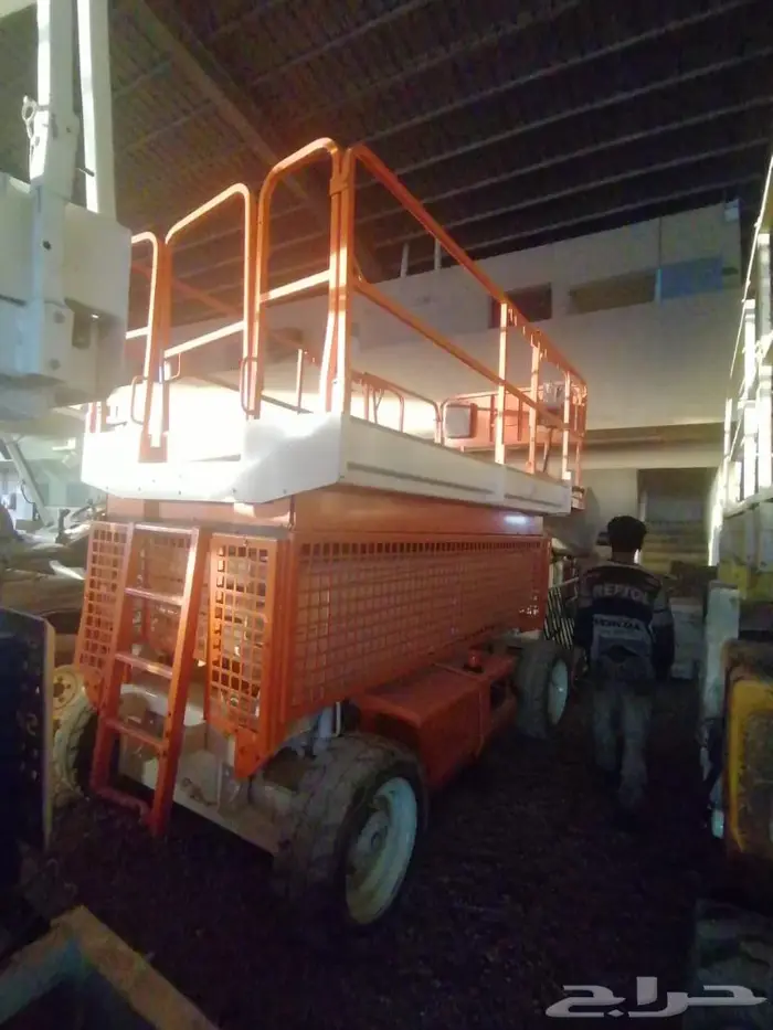 سيزر JLG كهربا 14 متر للإيجار والبيع 4
