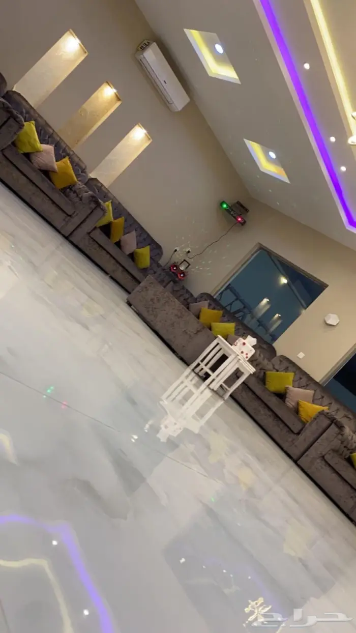 استراحه كبيره قسمين ومسبح كبير بسخان ومويا جديده 24