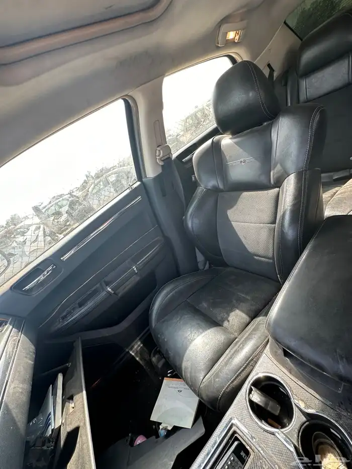 كرايزلر قطع غيار علي الشرط والضمان c300 4