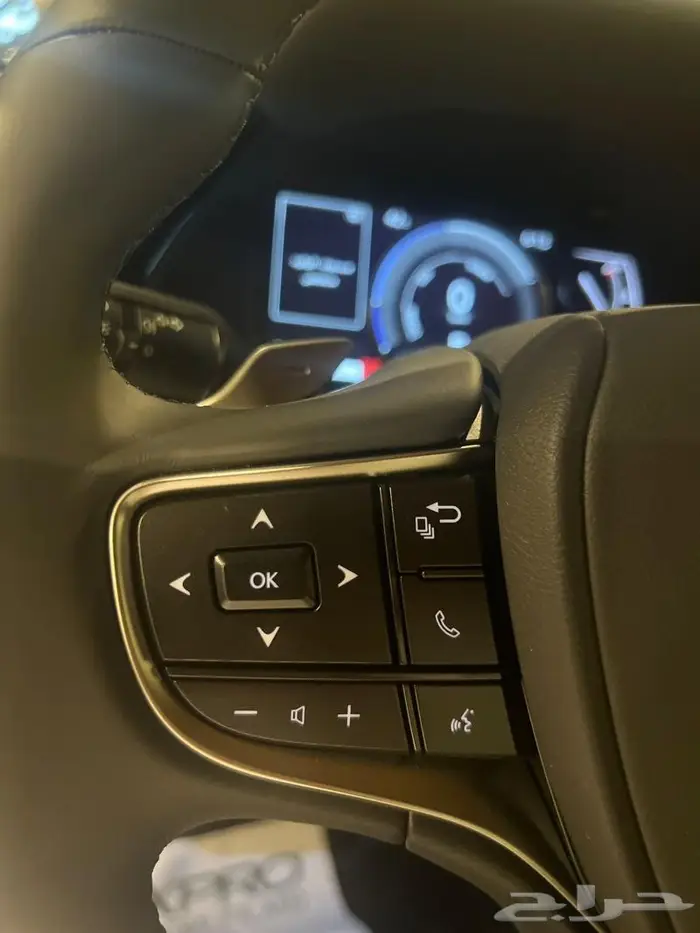 لكزس ES300 استاندر هايبرد 2025 12