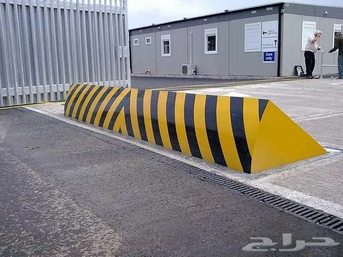 مصدات وحواجز السيارات الشوكية والعامودية بجودة عالية 6