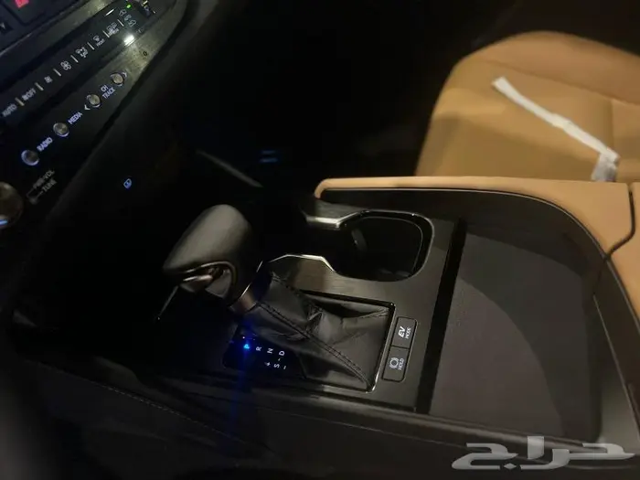 لكزس ES300 استاندر هايبرد 2025 5