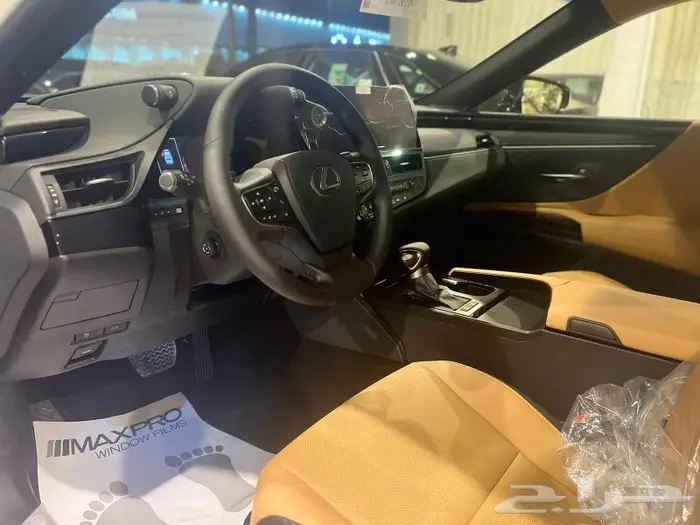 لكزس ES300 استاندر هايبرد 2025 6
