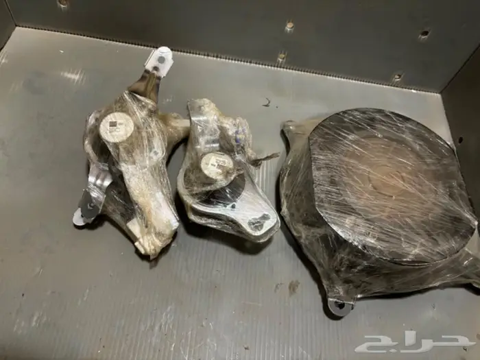 قطع لكزس isf v8 2008 - 2012 45