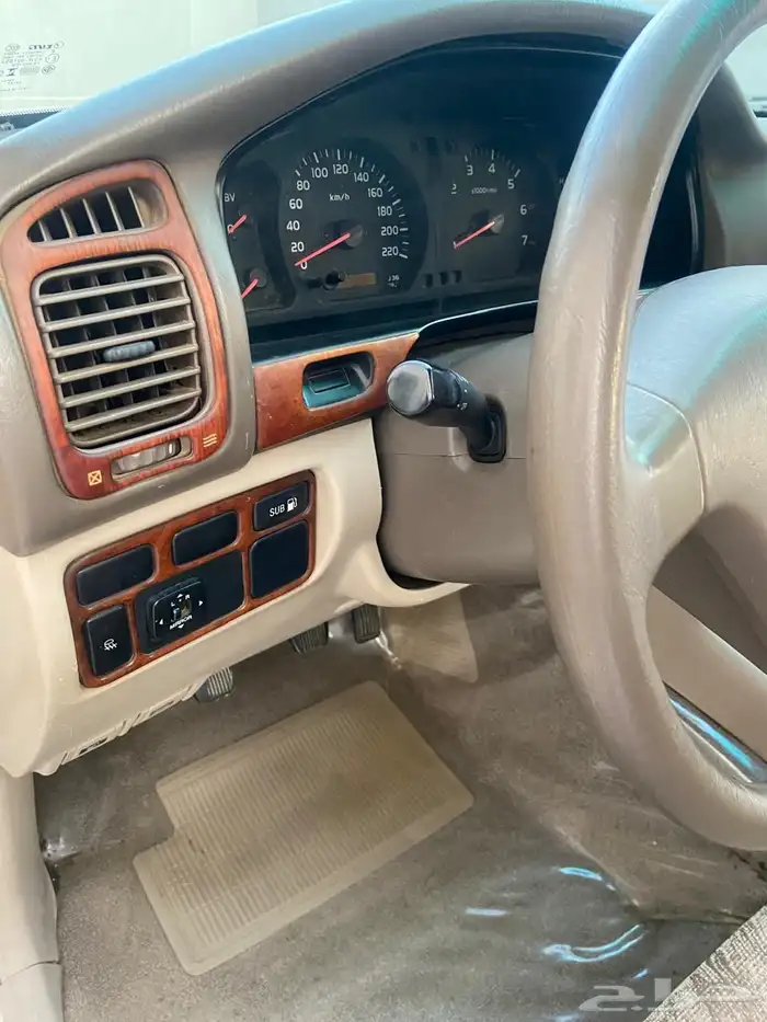 للبيع جيب لاندكروزر 2002 جي اكس ار (( تم البيع )) 30