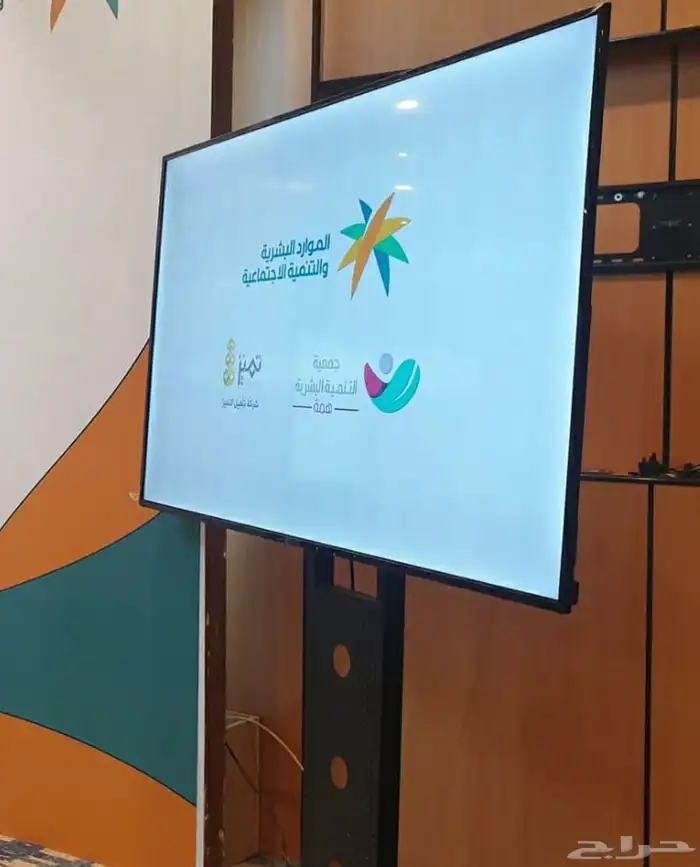 تاجير شاشات ليد شاشات طوليه عرضيه 1