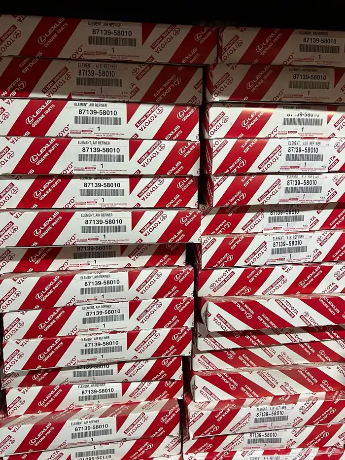 قطع غيار تيوتا ولكزس 8