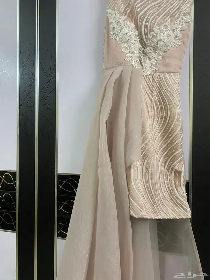 فستان زواج ابيض و فساتين اخوات عروسه و اخوات عريس 17