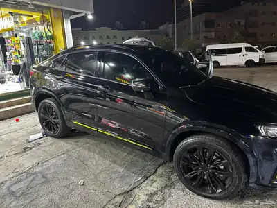 جيلي توغيلا 2024 فل بالكامل لون اسود 4x4 4