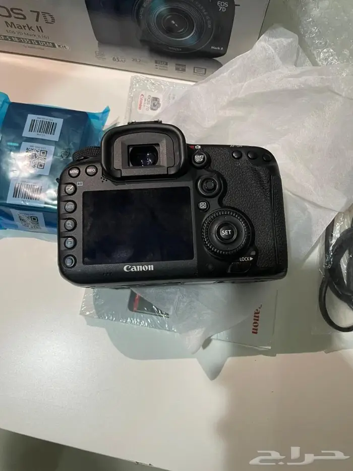كاميرا كانون 7D mark 2 4