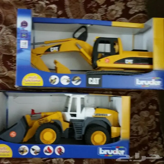 مجسمات سيارات حديد شبه جديدة_شاحنات وشيولاتbruder الألمانية 9