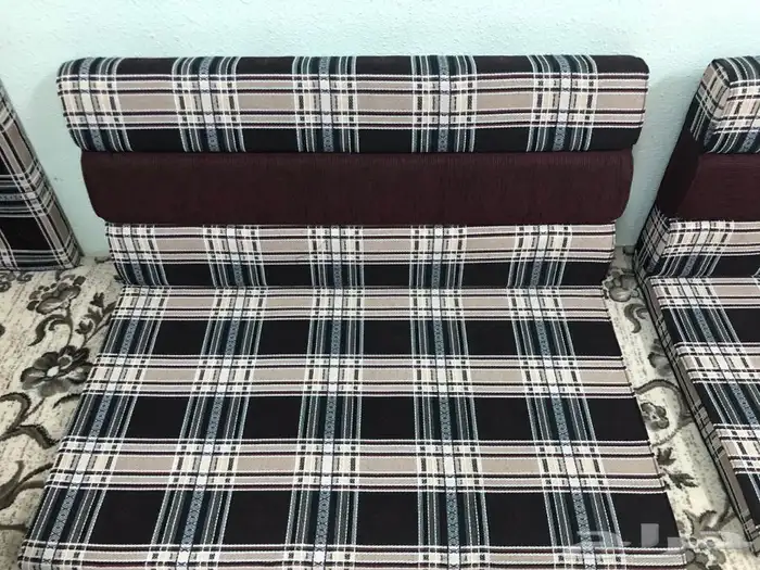 مجلس عربي ارضي للبيع في حاله ممتازة 0