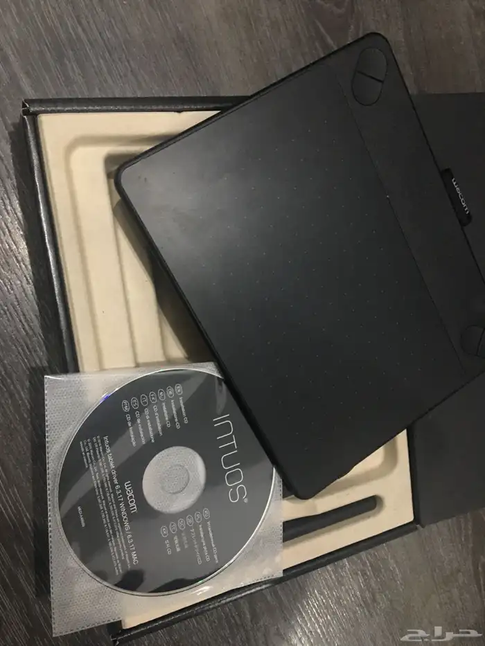 جهاز wacom لوحي للرسم نظيف بكرتونه 1
