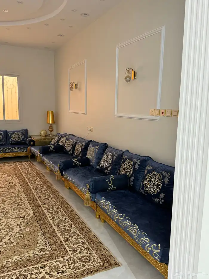 كنب فرشة طاوله 2