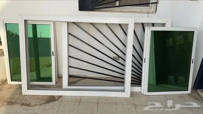 طيق قزاز مع الشبك الحديد 0