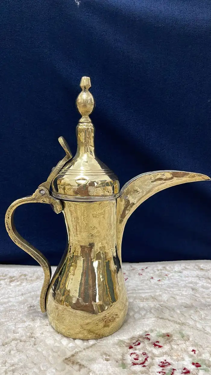 دلة رسلان قديمة محززه ختم خيرو رسلان 1