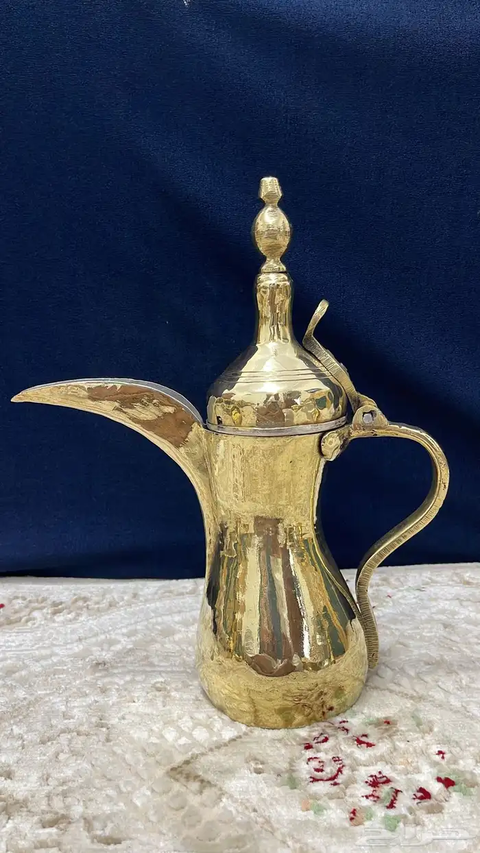 دلة رسلان قديمة محززه ختم خيرو رسلان 0