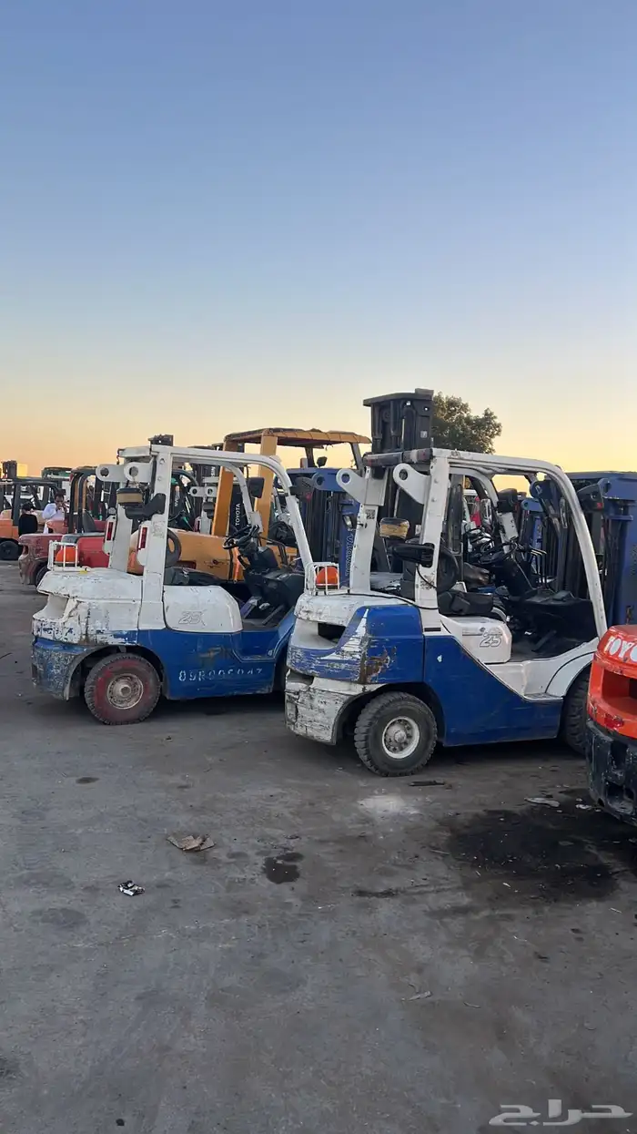 رافعة شوكية فوركلفت للايجار تاجير رافعات ايجار رافعة شوكية 9