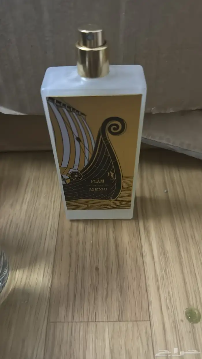 كلها عطورت اصليه سعرنا جمله جمله نبيع حبه بسعر جمله 10