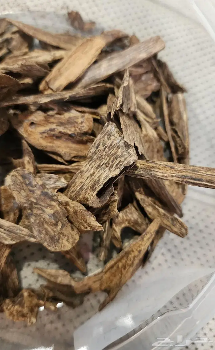 عود ماليزي قديم جدا درجته دبل سوبر 0