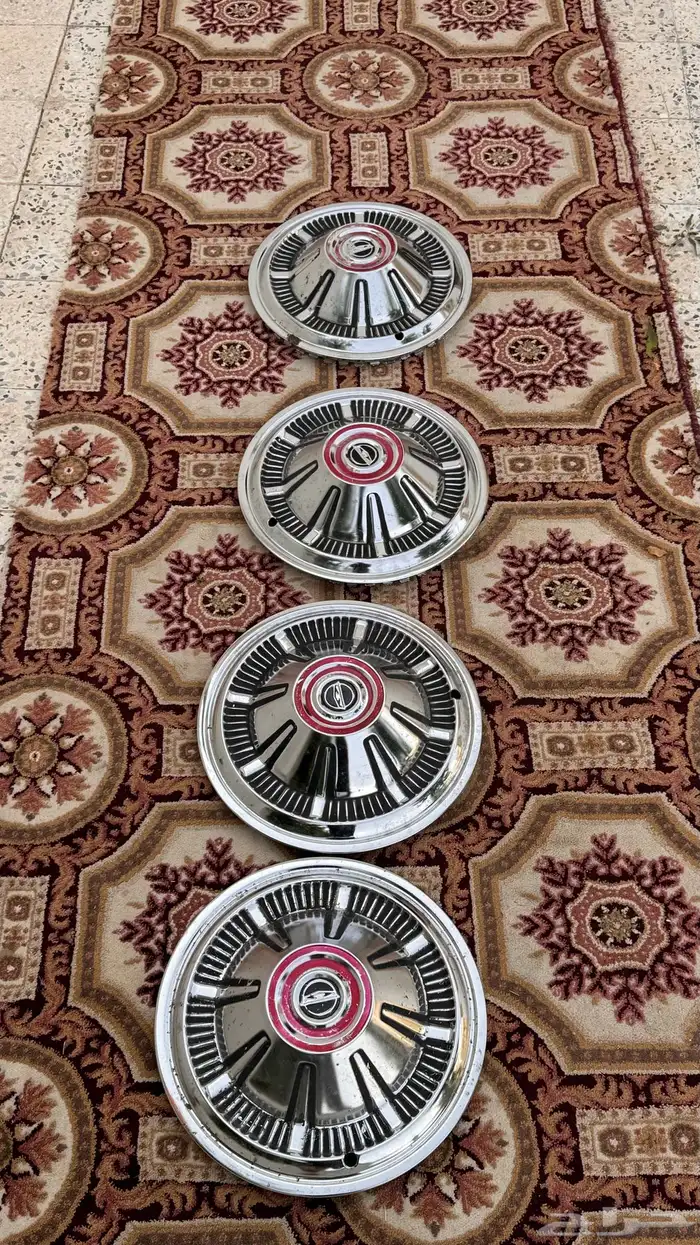 طيس قديمة اصليه نضيفه 0