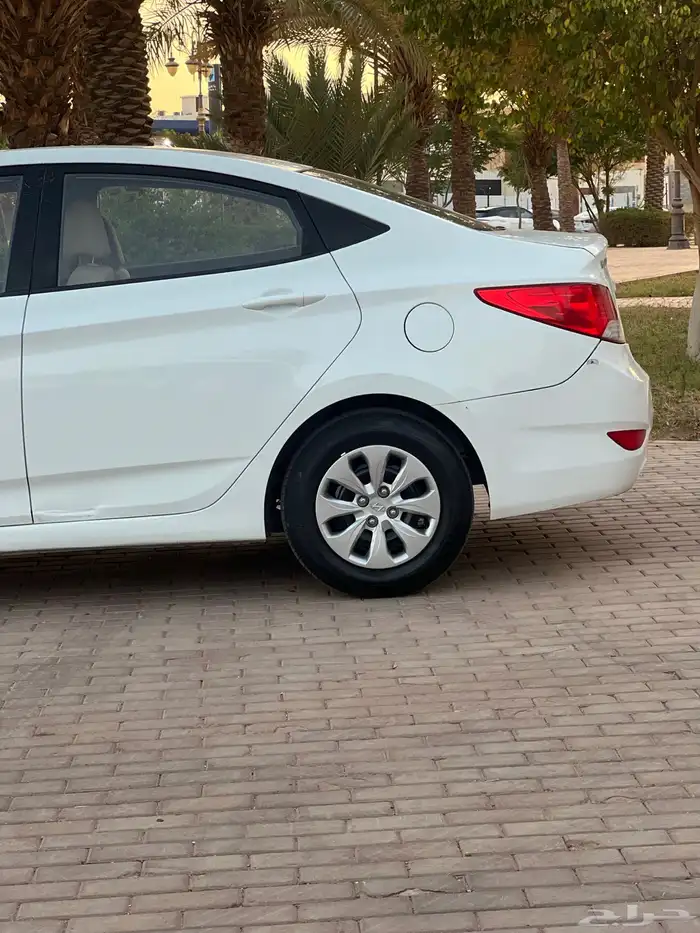 اكسنت مديل 2012 تم البيع 10