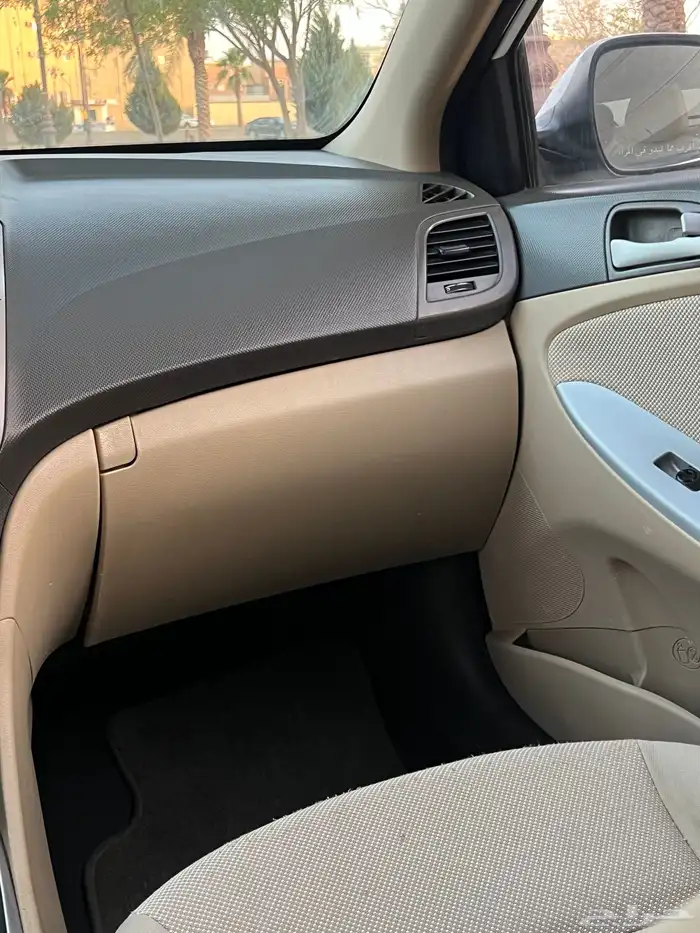 اكسنت مديل 2012 تم البيع 33