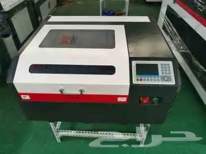 مكينة ليزر co2 قص أكريلك 2