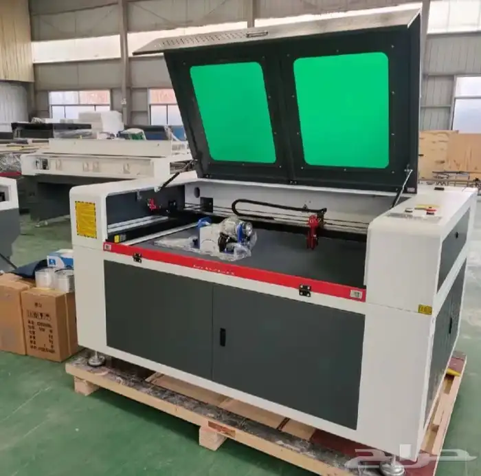 مكينة ليزر co2 قص أكريلك 0