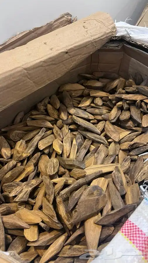 صندل طبيعي كسر مباخر فاخر عرض خاص بسعر الجمله 4