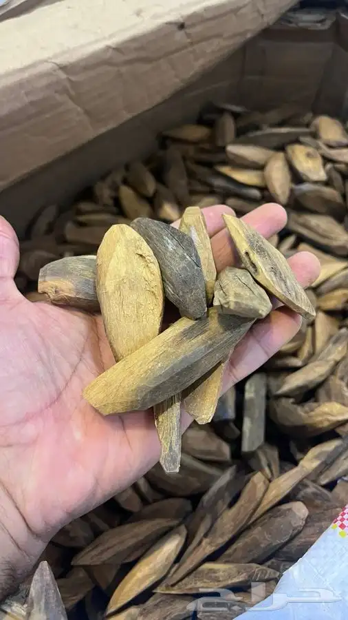 صندل طبيعي كسر مباخر فاخر عرض خاص بسعر الجمله 1