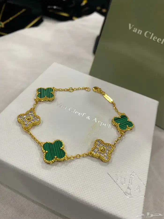 علب ماركات 18