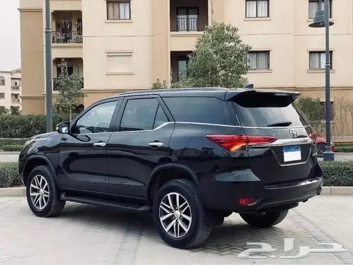 جميع فئات السيارات مع استقبال من الطائرة 57