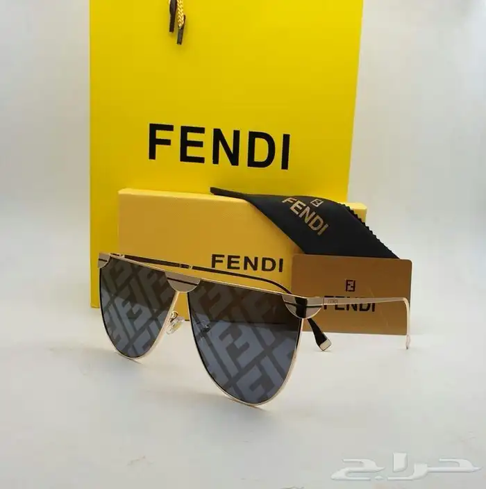 حقيبة قوتشي نظارت أكسسوارات ت كمل أناقتك  وت عب ر عن شخصيتك. 0