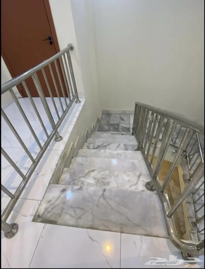 للايجار اعالي جدة حي الاجاويد 13