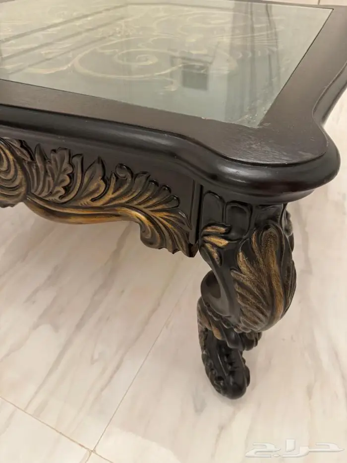 طاولة كبيره وطاولات خدمة 0