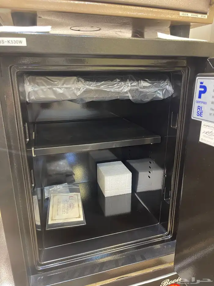 خزنة نقود ( توصيل مجانا ) 24