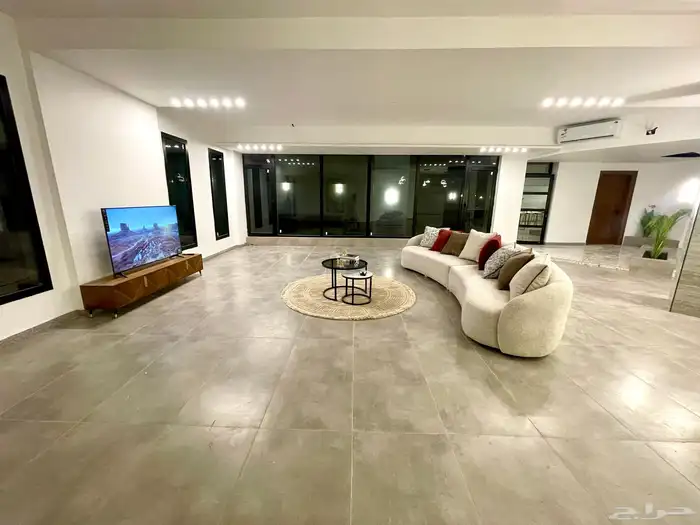 فلة عمارة كبيرة للإيجار 5