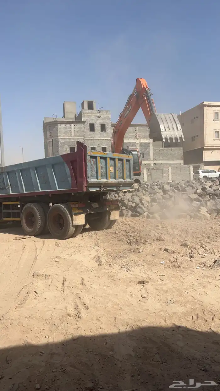 بوكلين وقلابات للايجار المدينه 2