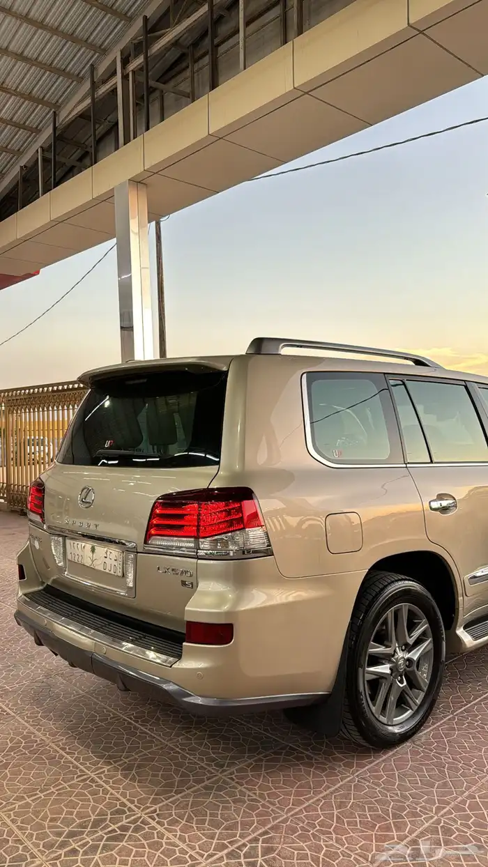 لكزس 2013 سعودي (( LX570 )) (( تم البيع )) 32