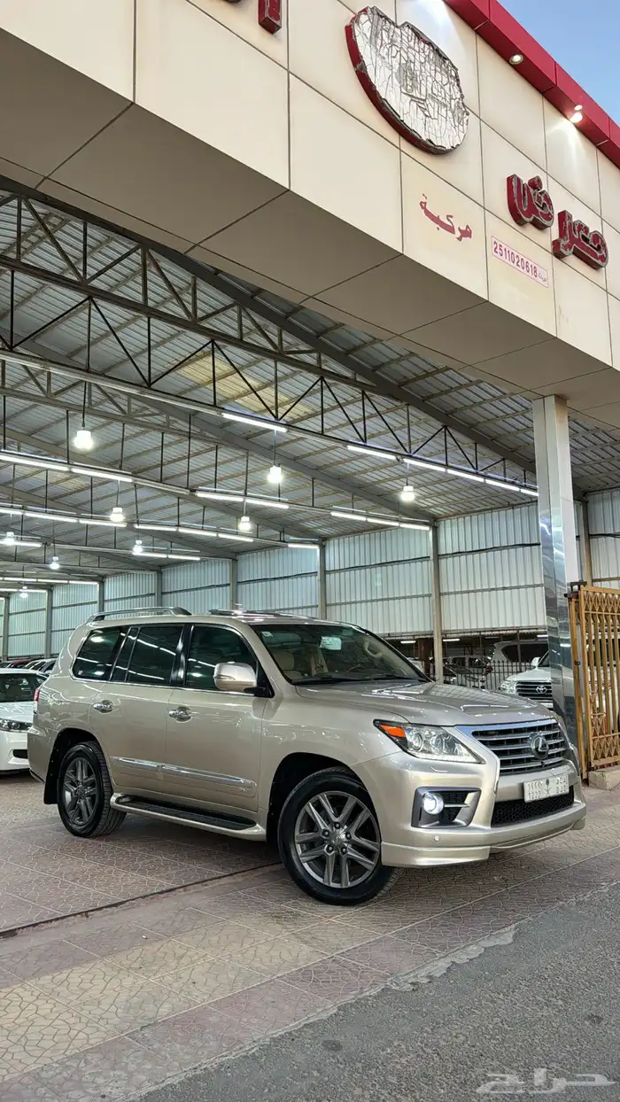 لكزس 2013 سعودي (( LX570 )) (( تم البيع )) 9